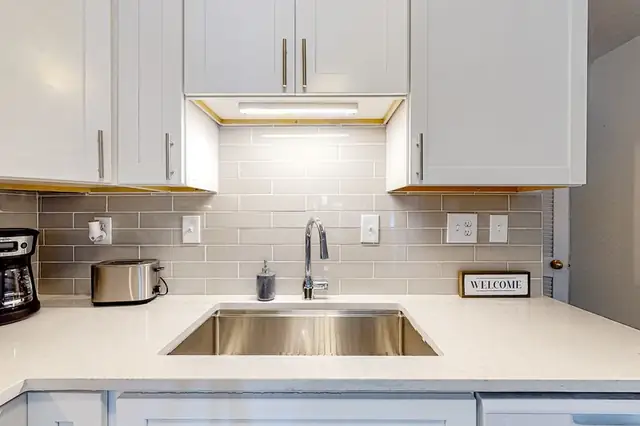 Kitchen at The Spa on Port Royal Sound 3322