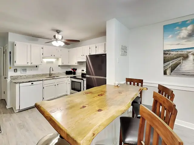 Kitchen at The Spa on Port Royal Sound 1219