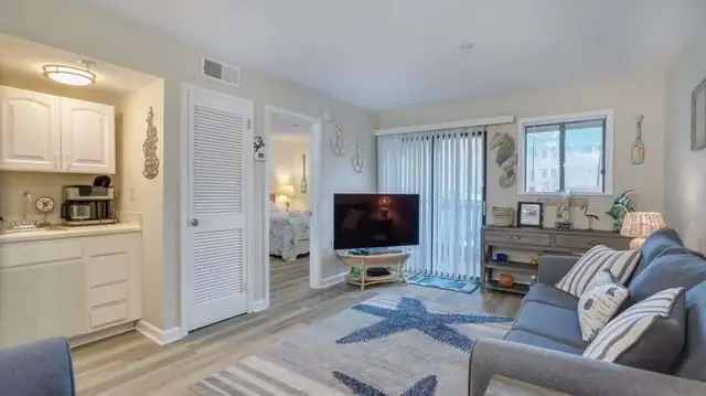 Living room at The Spa on Port Royal Sound 3110