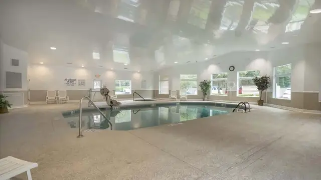 The Spa on Port Royal Sound's shared pool