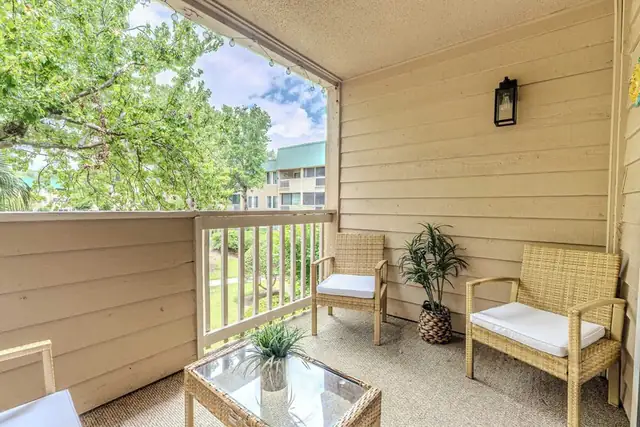 Balcony at The Spa on Port Royal Sound 3237