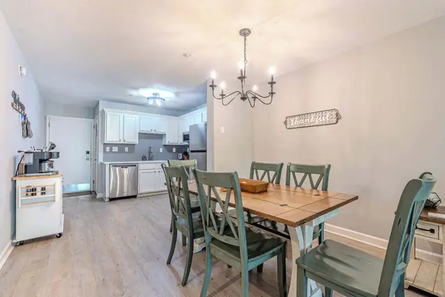 Dining area at The Spa on Port Royal Sound 3237