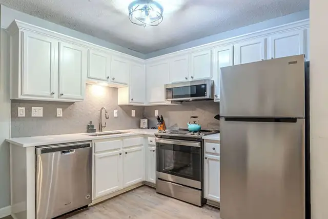 Kitchen at The Spa on Port Royal Sound 3237