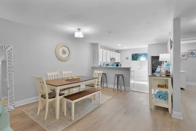 Dining area at Treetops 8005