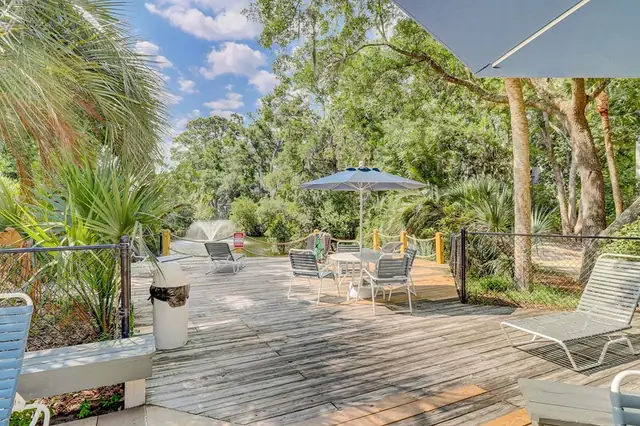 Balcony at Treetops 7705
