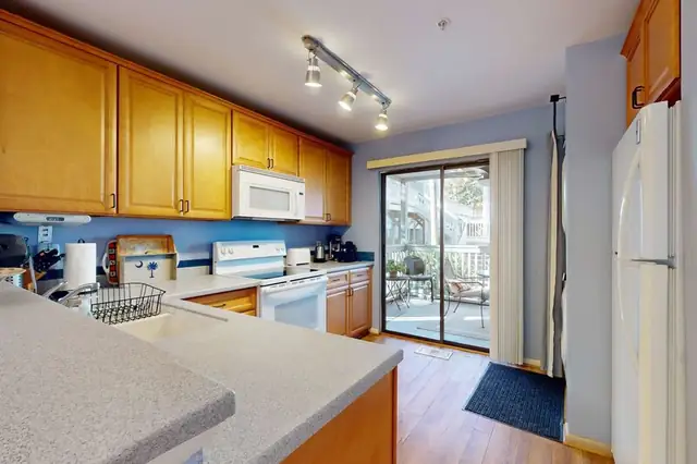 Kitchen at Treetops 7705