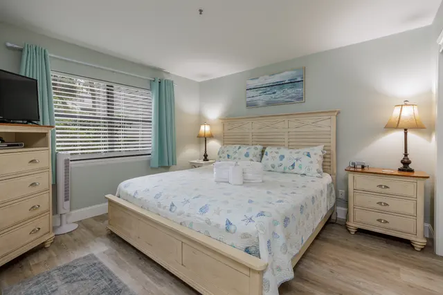 Bedroom at Treetops 7501