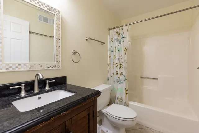 Bathroom at Treetops 7704
