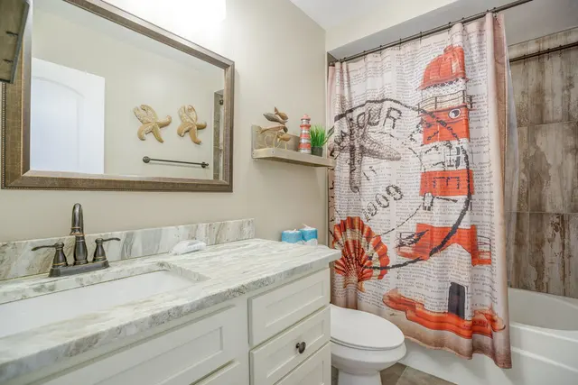 Bathroom at Treetops 8001