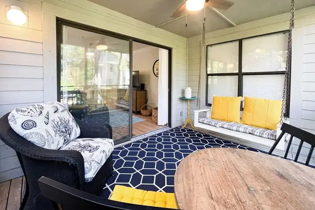 Balcony at Treetops 7101