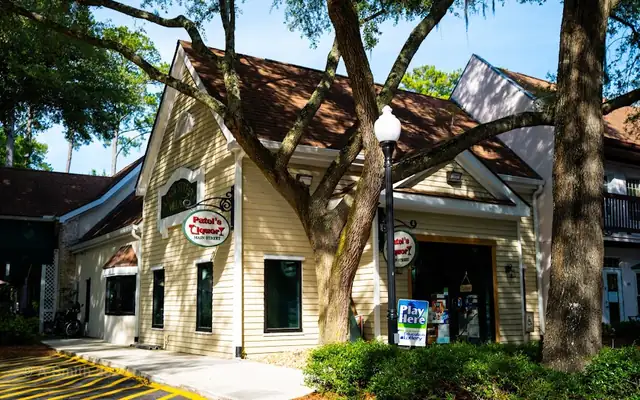 Patel's Liquor, Main Street