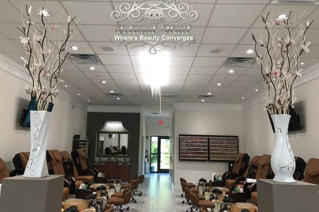 Hilton Head salons and barbers