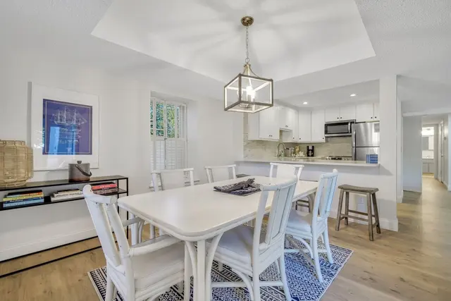 Dining area at Bluff Villas 1712