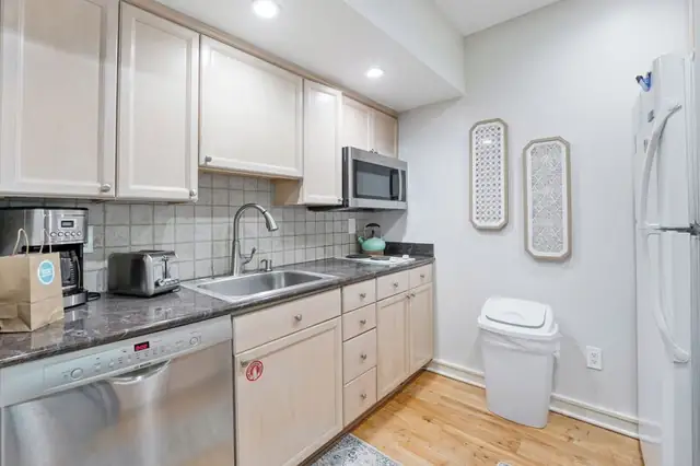 Kitchen at Bluff Villas 1671