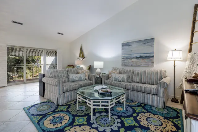 Living room at Bluff Villas 1690