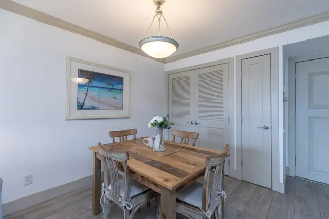 Dining area at Bluff Villas 1803
