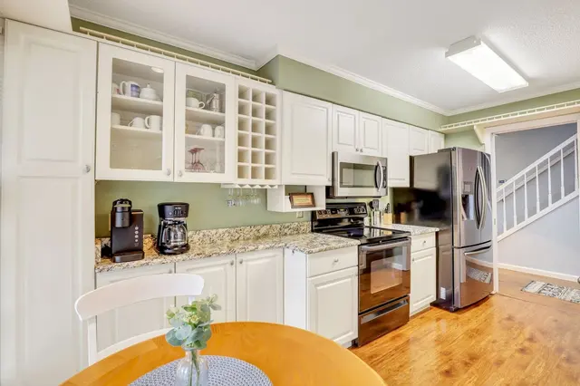 Kitchen at Carolina Place 3409