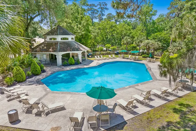 Pool at Carolina Place 3409
