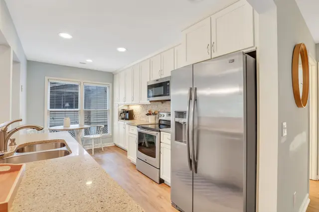 Kitchen at Carolina Place 3411