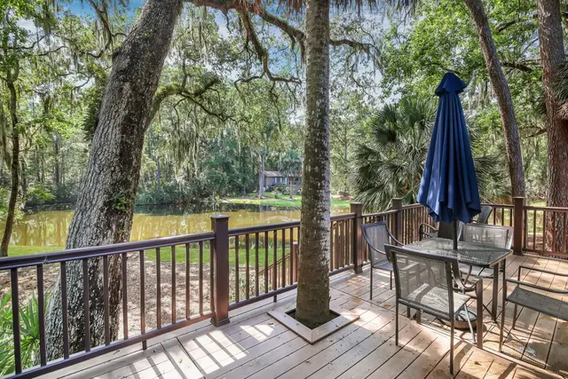 Outdoor space at Carolina Place 3411