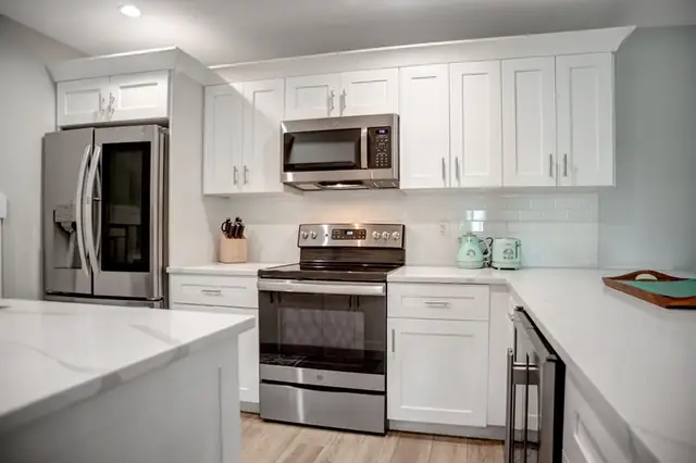Kitchen at Clipper Court 805