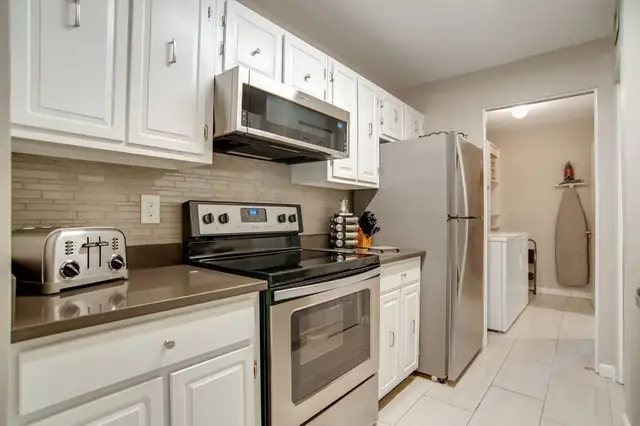 Kitchen at Clipper Court 816
