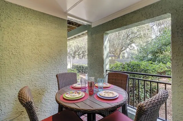 Balcony at Clipper Court 816