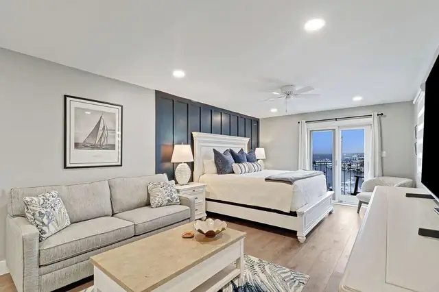 Living room at Cutter Court 952