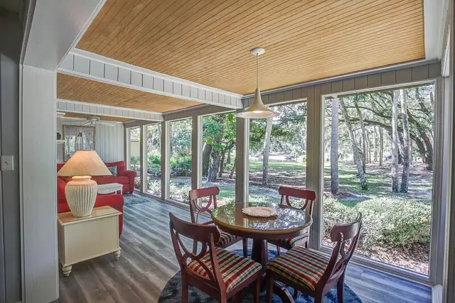 Dining area at Fairway Lane Villas 89