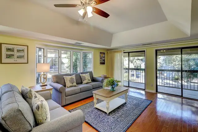 Living room at Harbour South Club 1100