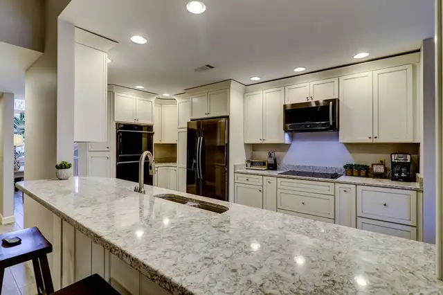 Kitchen at Harbour South Club 1109