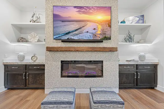 Living room of this home in Sea Pines