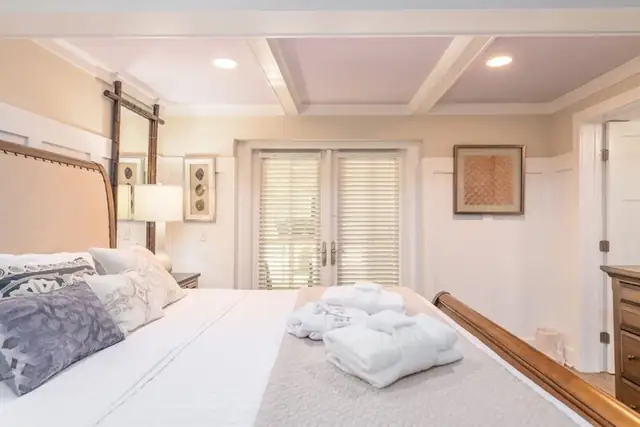 Bedroom of this home in Sea Pines