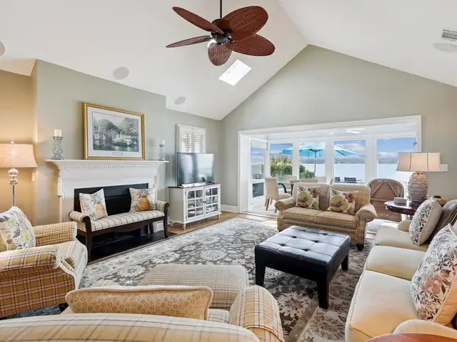 Living room of this home in Sea Pines