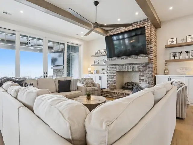 Living room of this home in Sea Pines
