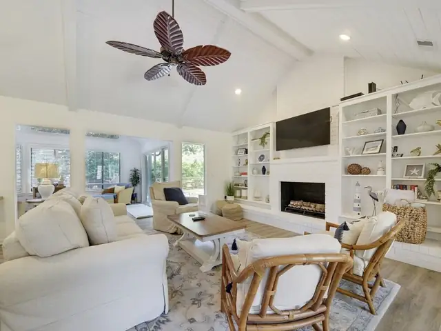 Living room of this home in Sea Pines