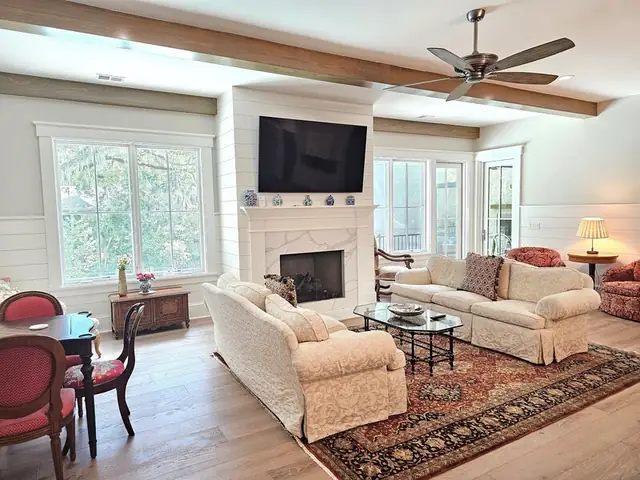 Living room of this home in Sea Pines