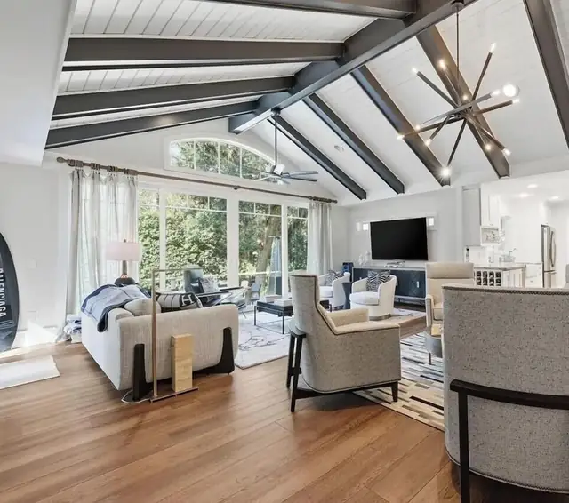 Living room of this home in Sea Pines