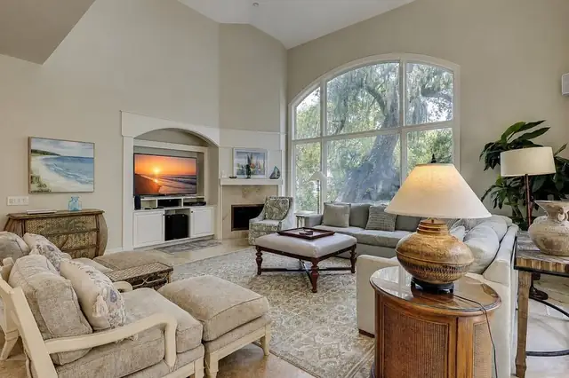Living room of this home in Sea Pines