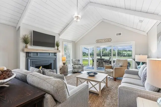 Living room of this home in Sea Pines
