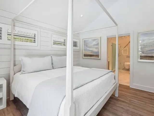 Bedroom of this home in Sea Pines