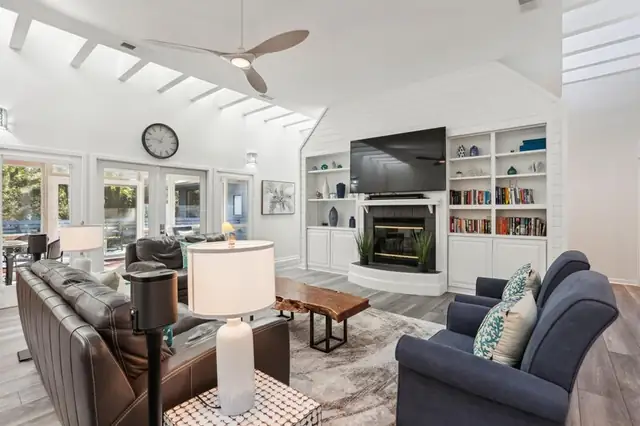 Living room of this home in Sea Pines