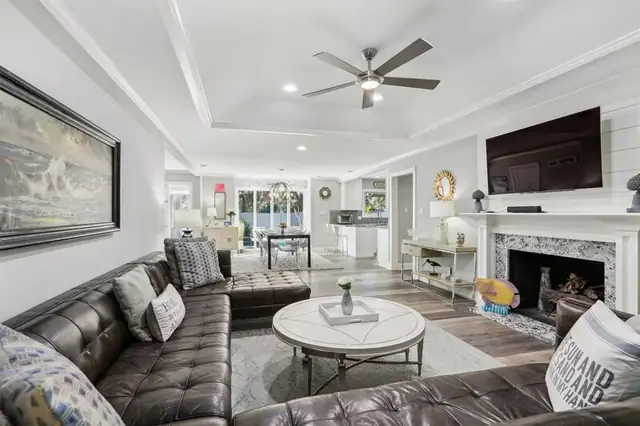 Living room of this home in Sea Pines