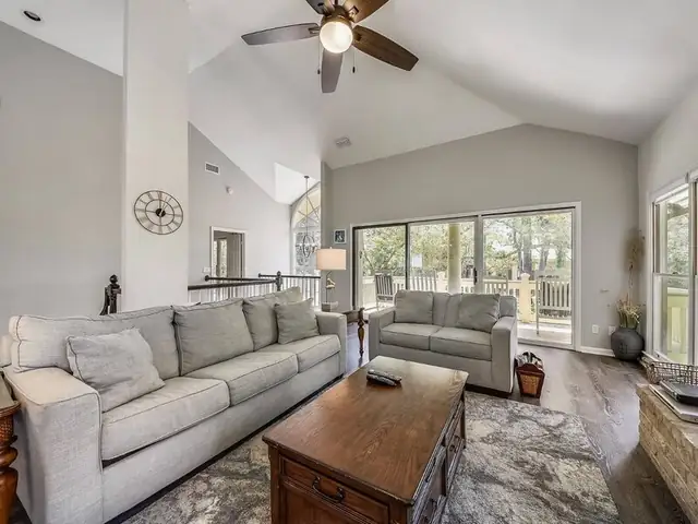 Living room of this home in Sea Pines