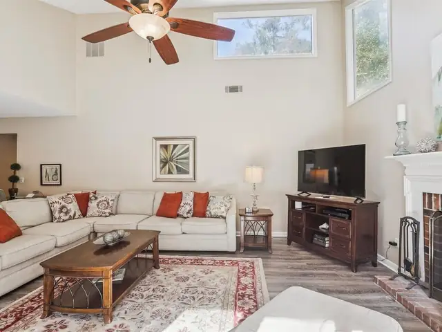 Living room of this home in Sea Pines