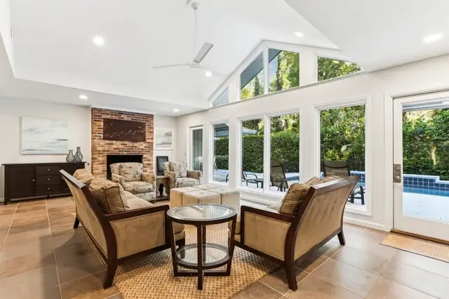 Living room of this home in Sea Pines