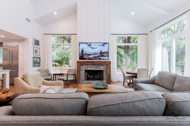 Living room of this home in Sea Pines