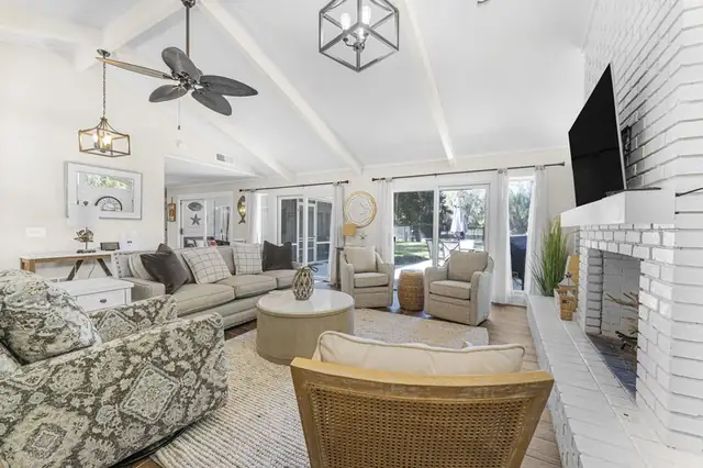 Living room of this home in Sea Pines