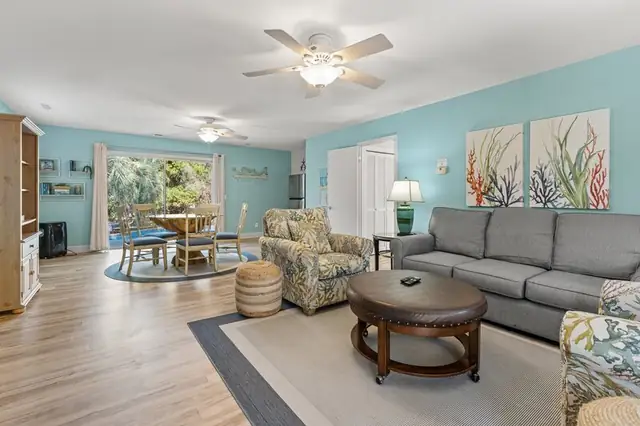 Living room of this home in Sea Pines