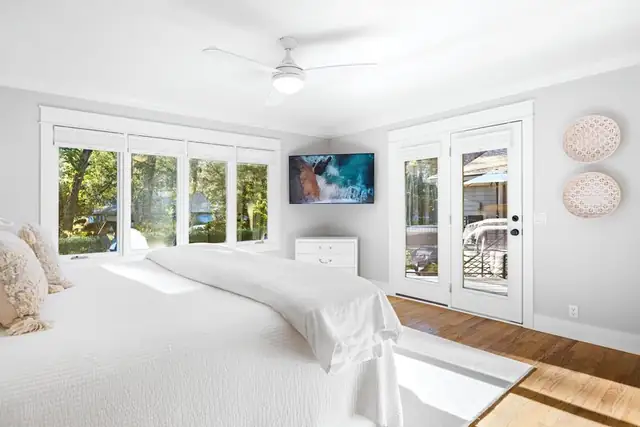 Bedroom of this home in Sea Pines